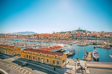 Location borne tactiles vers Marseille